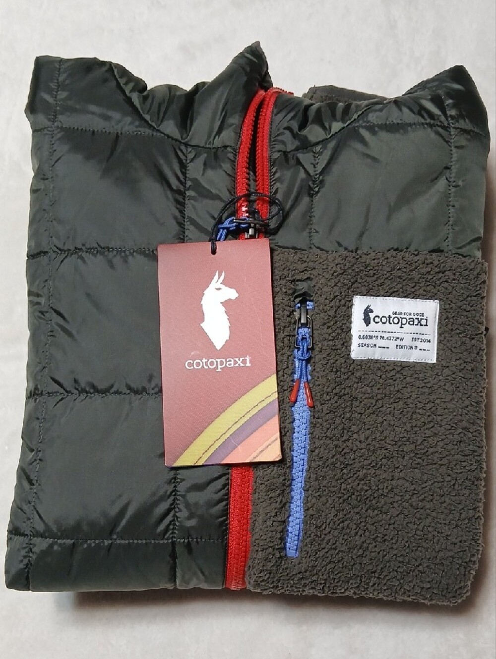 Cotopaxi Olive Green Quilted & Fleece Hooded Jacket with Red Zipper Size M Mens - Picture 10 of 10